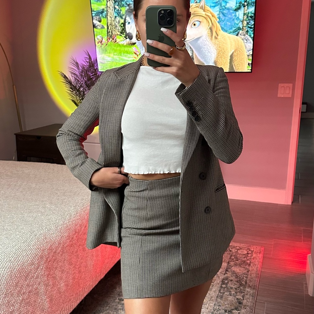 Babaton two piece professional female suit Size 00